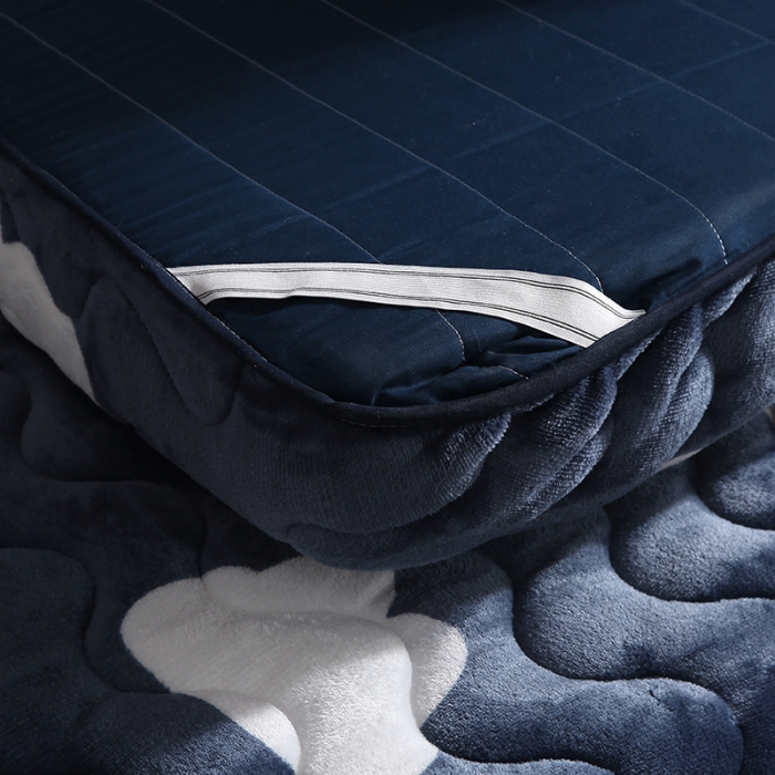 91家纺网 家纺一手货源 找家纺 欣罗兰 2022新款单边学生法莱绒床垫 云朵