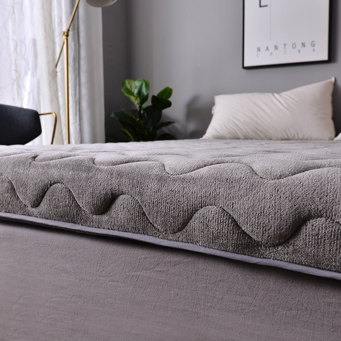 91家纺网 家纺一手货源 找家纺 欣罗兰 2022新款单边大床法莱绒床垫 卡其灰