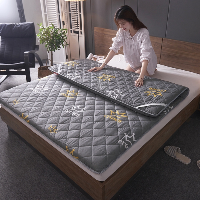 91家纺网 家纺一手货源 找家纺 欣罗兰垫业 2022新款单边磨毛大床垫 皇冠（厚度6cm）