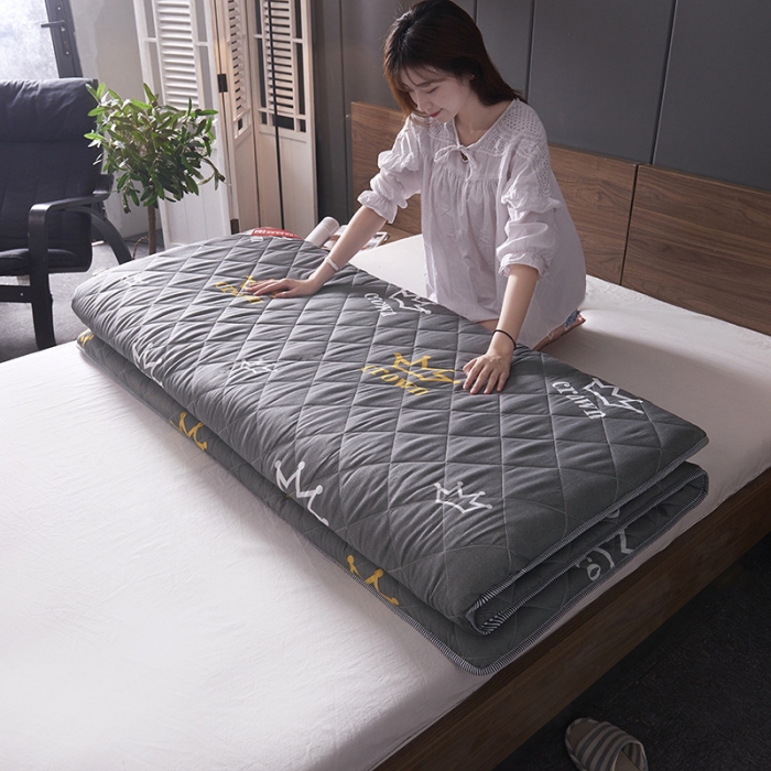 91家纺网 家纺一手货源 找家纺 欣罗兰垫业 2022新款单边磨毛大床垫 皇冠（厚度6cm）