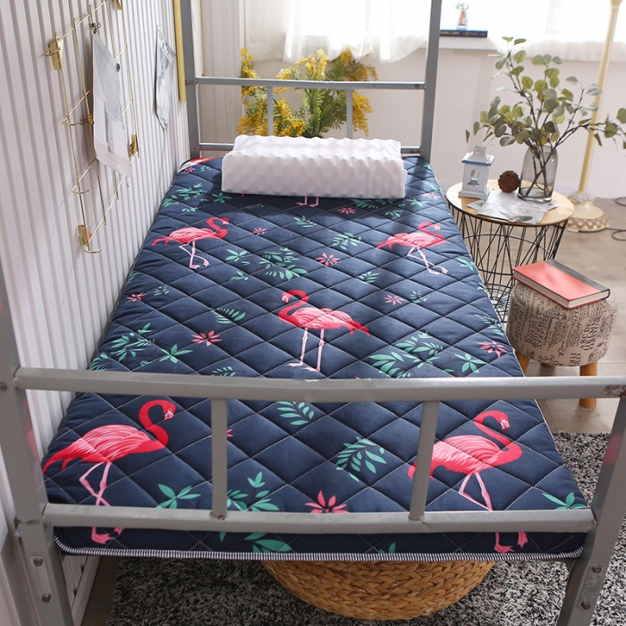 91家纺网 家纺一手货源 找家纺 欣罗兰垫业 2022新款单边磨毛小床垫 火烈鸟（厚度6cm）