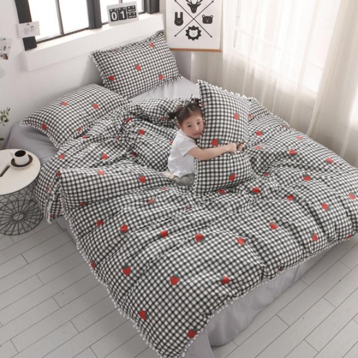 91家纺网 家纺一手货源 找家纺 一米阳光 2019新款球球款套件 时尚草莓