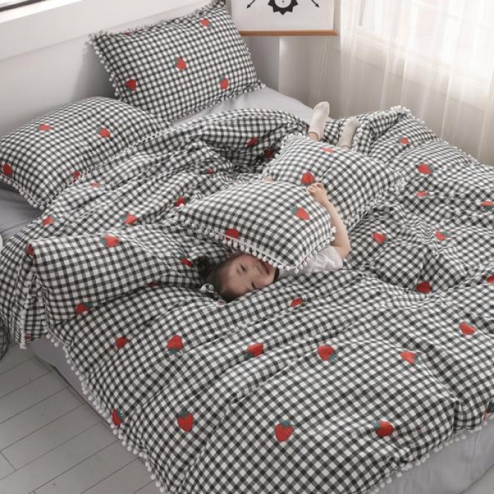 91家纺网 家纺一手货源 找家纺 一米阳光 2019新款球球款套件 时尚草莓