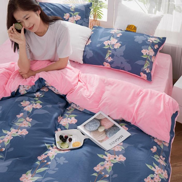 91家纺网 家纺一手货源 找家纺 一米阳光 2019新款A棉B纯色绒四件套 花魁