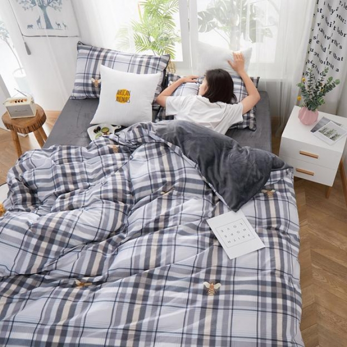 91家纺网 家纺一手货源 找家纺 一米阳光 2019新款A棉B纯色绒四件套 灰格