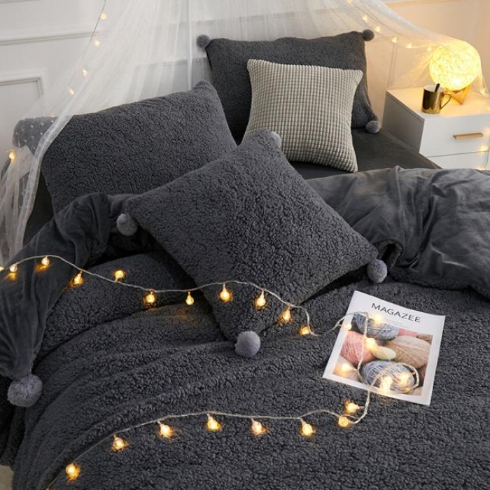 91家纺网 家纺一手货源 找家纺 一米阳光 2019新款羊羔绒-暖绒系列套件 暖绒绒-深灰