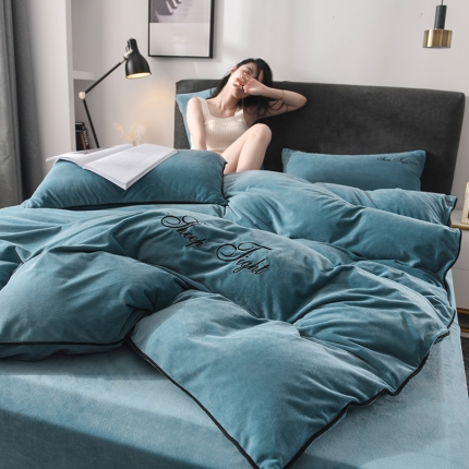 91家纺网 家纺一手货源 找家纺 卓尔居 简约款宝宝绒四件套法莱绒水晶绒魔法绒 蓝色