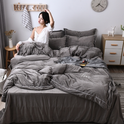 91家纺网 家纺一手货源 找家纺 （总）意尚风情 2019新款加厚水晶绒绣花工艺款四件套床笠款