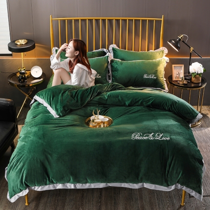 91家纺网 家纺一手货源 找家纺 意尚风情 2019新款加厚水晶绒绣花工艺款四件套维纳斯-墨绿