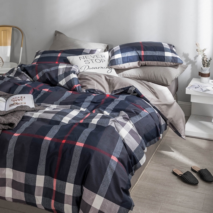 91家纺网 家纺一手货源 找家纺 艾沁家纺 北欧简约格子条纹系列全棉四件套床单款爵士
