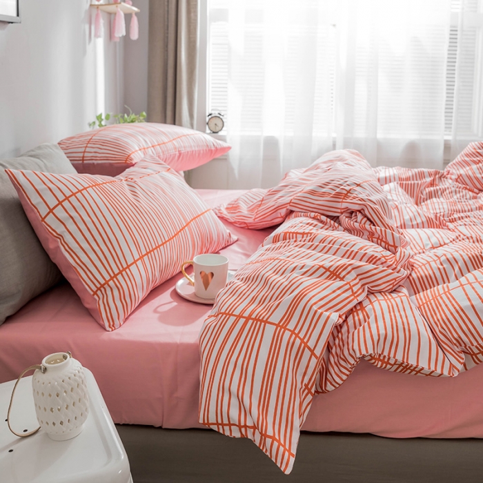 91家纺网 家纺一手货源 找家纺 艾沁家纺 北欧简约格子条纹系列全棉四件套床单款 涩