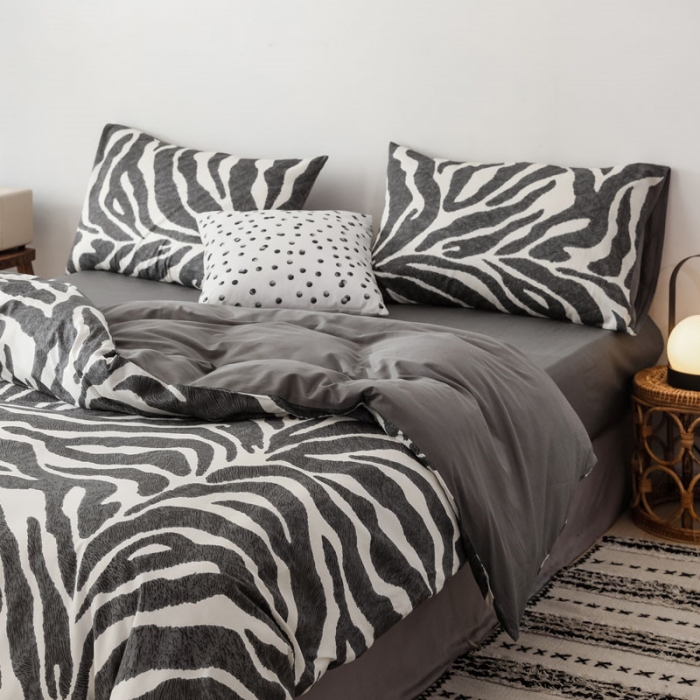 91家纺网 家纺一手货源 找家纺 艾沁 2019新款波西米亚风简约纯棉四件套 斑马纹