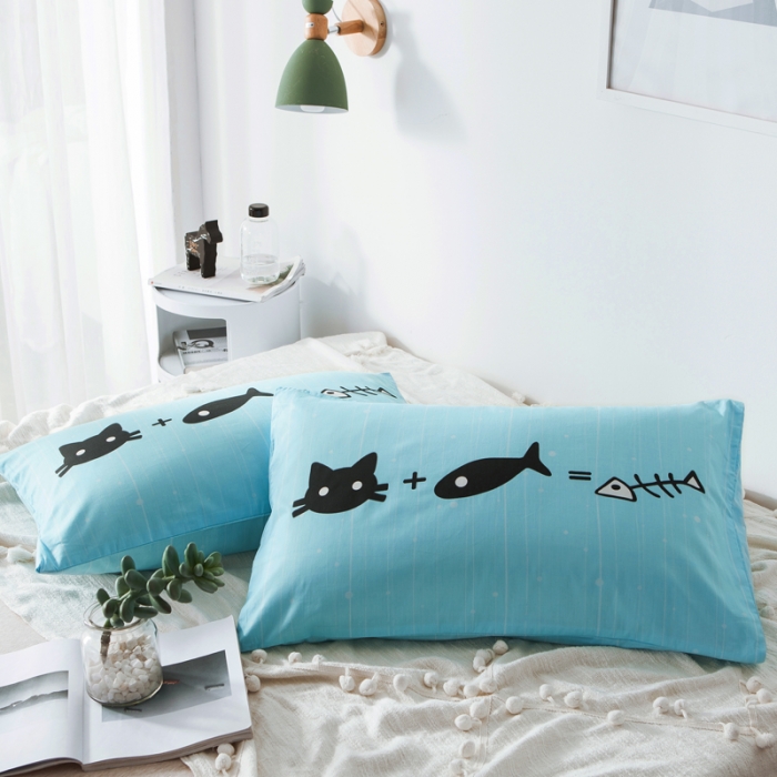 91家纺网 家纺一手货源 找家纺 涵宸家纺 新款单品大版全棉枕套48*74一对 猫吃鱼