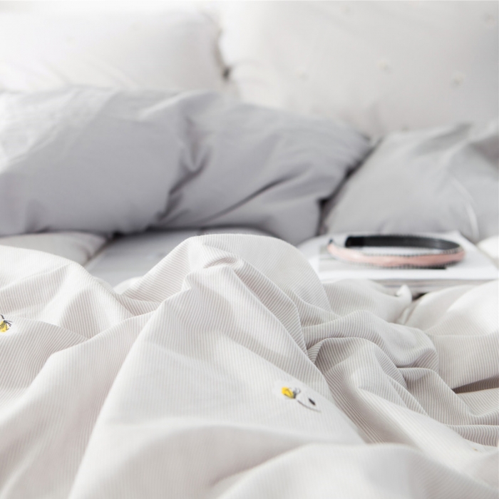 91家纺网 家纺一手货源 找家纺 涵宸家纺 新款13372流苏款加厚全棉刺绣四件套 安夏