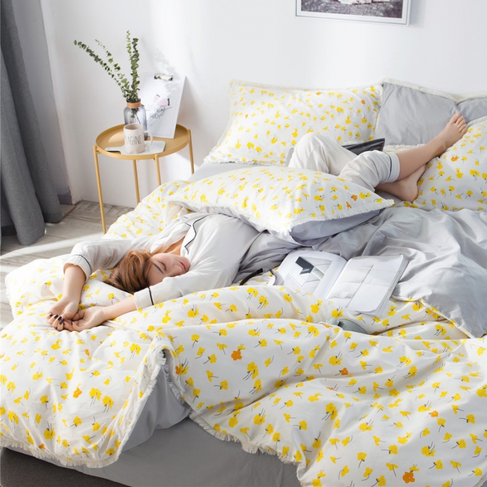 91家纺网 家纺一手货源 找家纺 涵宸家纺 新款13372流苏款加厚全棉刺绣四件套 向阳