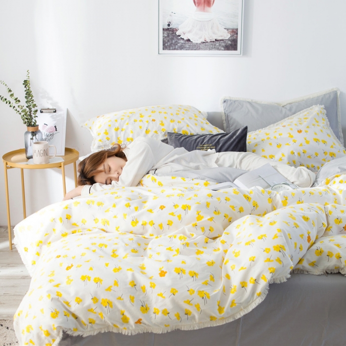 91家纺网 家纺一手货源 找家纺 涵宸家纺 新款13372流苏款加厚全棉刺绣四件套 向阳