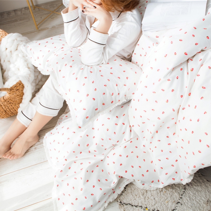 91家纺网 家纺一手货源 找家纺 涵宸家纺 新款13372流苏款加厚全棉刺绣四件套 稚遇