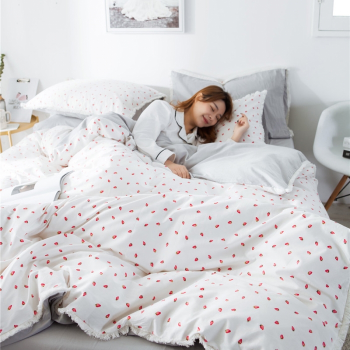 91家纺网 家纺一手货源 找家纺 涵宸家纺 新款13372流苏款加厚全棉刺绣四件套 稚遇