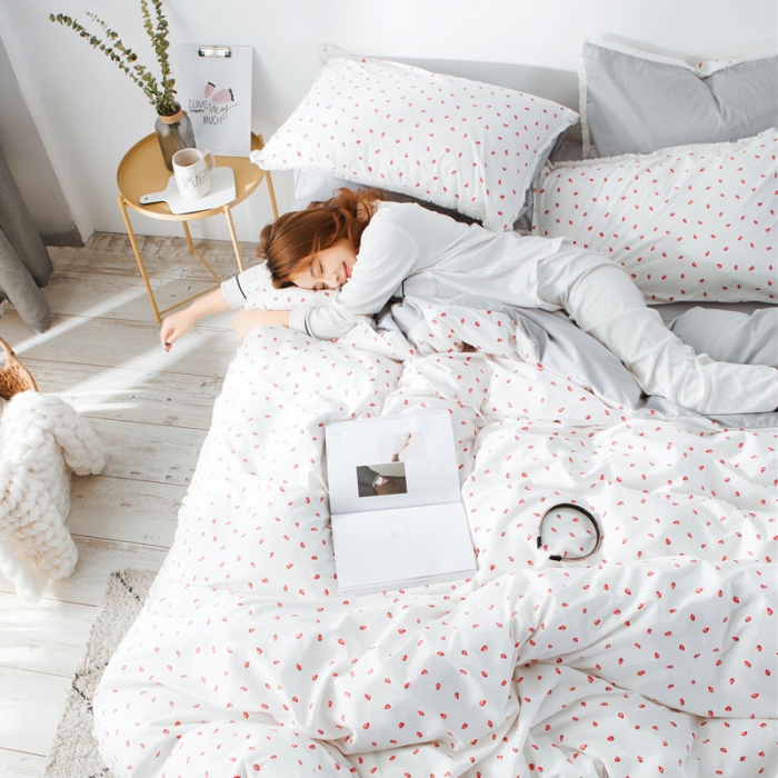 91家纺网 家纺一手货源 找家纺 涵宸家纺 新款13372流苏款加厚全棉刺绣四件套 稚遇