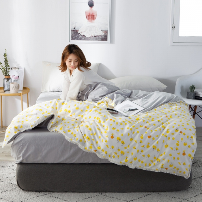 91家纺网 家纺一手货源 找家纺 涵宸家纺 新款13372流苏款全棉单品被套 向阳