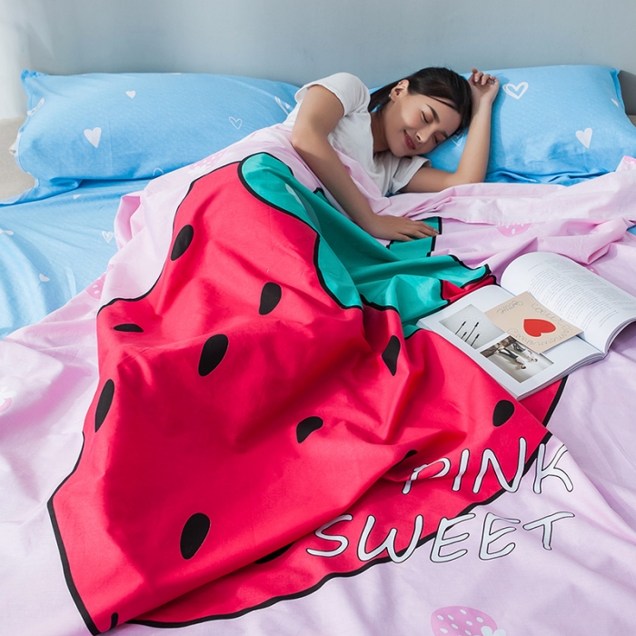 91家纺网 家纺一手货源 找家纺 涵宸家纺 新款全棉大版平网-睡袋草莓