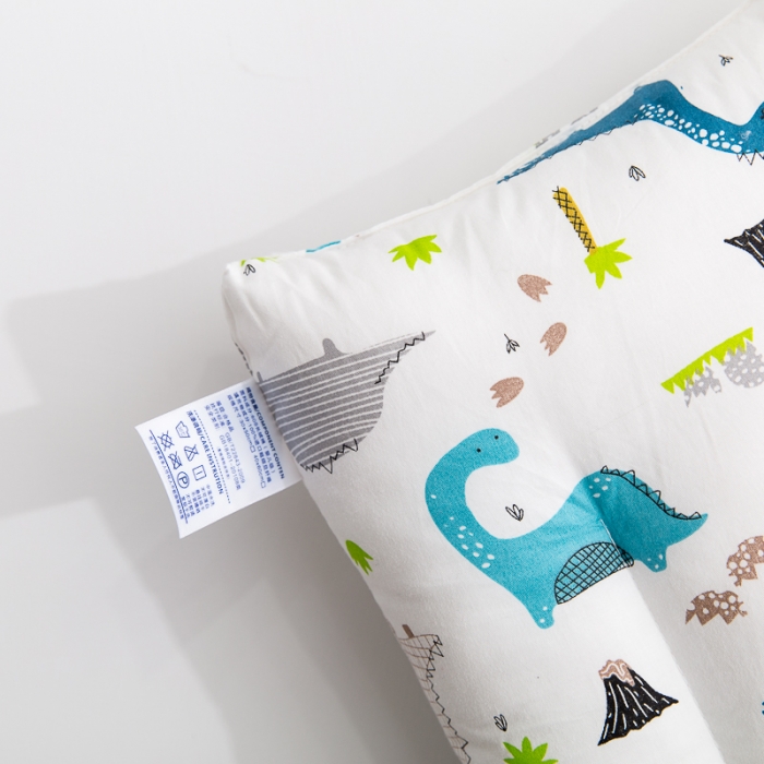 91家纺网 家纺一手货源 找家纺 十九色家纺  热卖 ins风儿童枕芯30*50cm恐龙世界