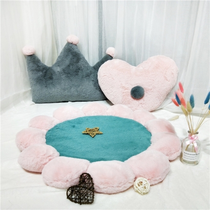 91家纺网 家纺一手货源 找家纺 （总）希诺家居 ins北欧风软糯兔兔绒太阳花坐垫圆形地垫