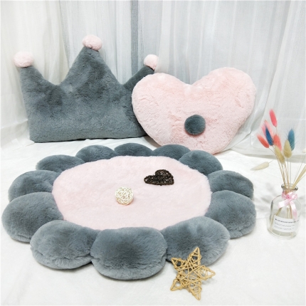 91家纺网 家纺一手货源 找家纺 希诺家居 ins北欧风软糯兔兔绒太阳花坐垫圆形地垫 藕荷粉