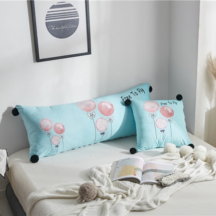 91家纺网 家纺一手货源 找家纺 希诺ins毛球款双面数码印花水晶绒床头大靠垫可拆洗 我的气球