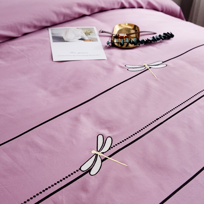 91家纺网 家纺一手货源 找家纺 久典家纺 2018新款60S长绒棉绣花四件套 蜻蜓绣-紫