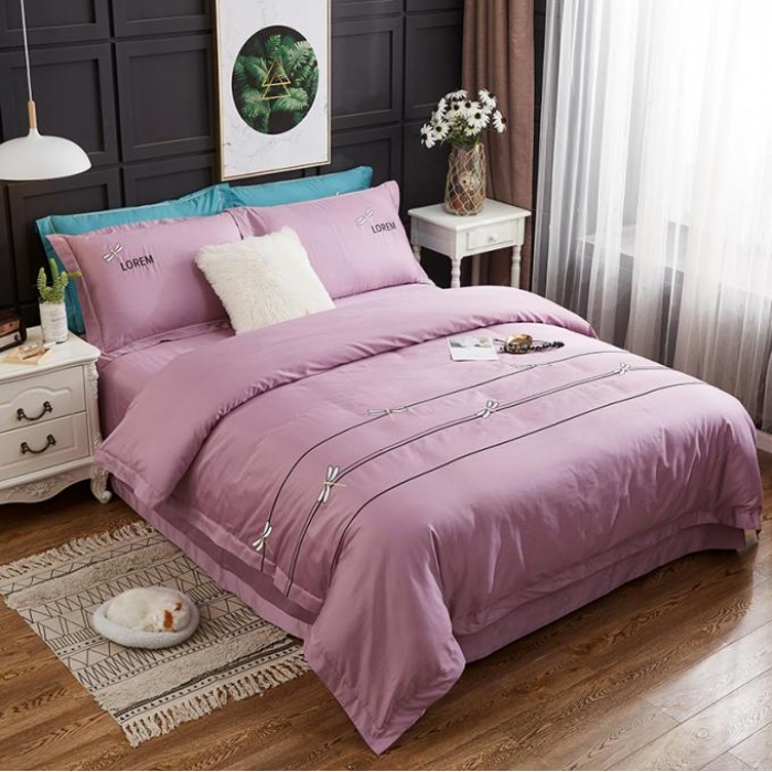 91家纺网 家纺一手货源 找家纺 久典家纺 2018新款60S长绒棉绣花四件套 蜻蜓绣-紫