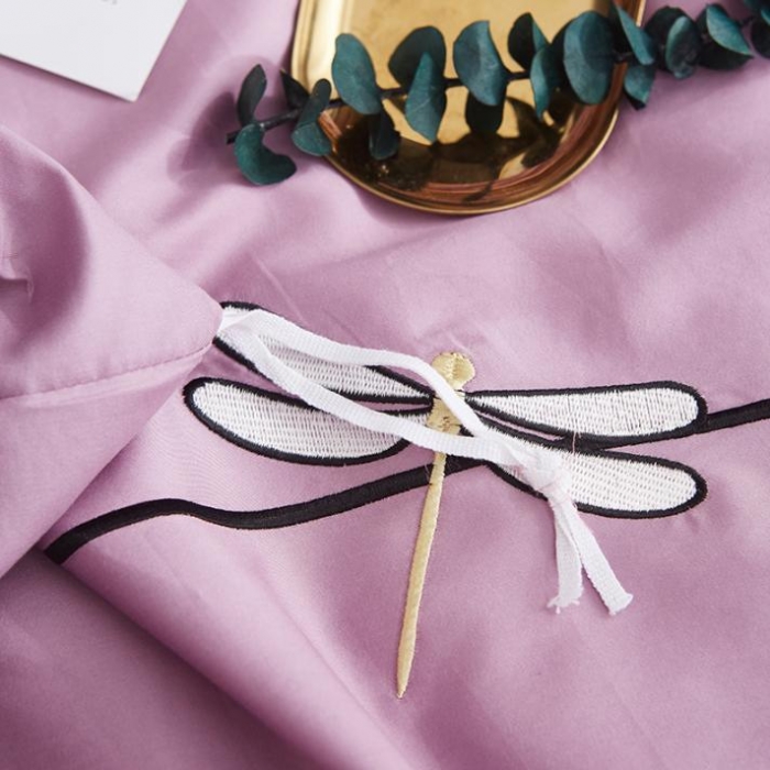 91家纺网 家纺一手货源 找家纺 久典家纺 2018新款60S长绒棉绣花四件套 蜻蜓绣-紫