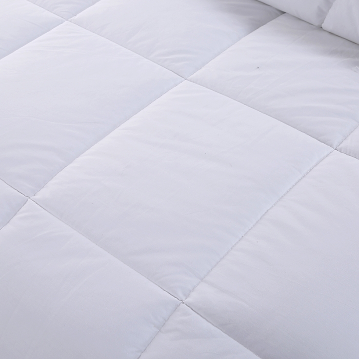 91家纺网 家纺一手货源 找家纺 久典家居 酒店布草星级宾馆酒店专用被芯全棉仿羽四季被春秋被