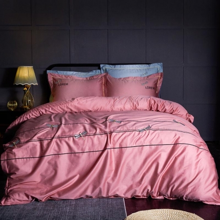 91家纺网 家纺一手货源 找家纺 久典家纺 2018新款60S长绒棉绣花四件套 蜻蜓绣-玫红