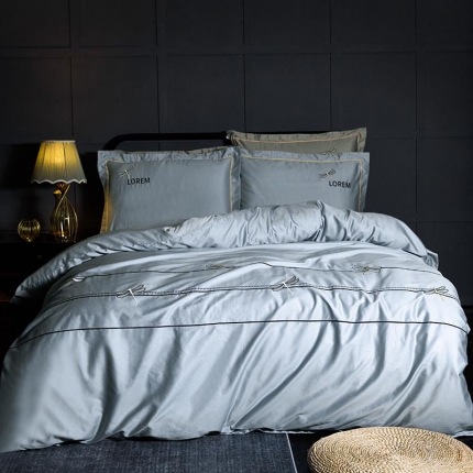 91家纺网 家纺一手货源 找家纺 久典家纺 2019年60S长绒棉蜻蜓绣四件套 灰色