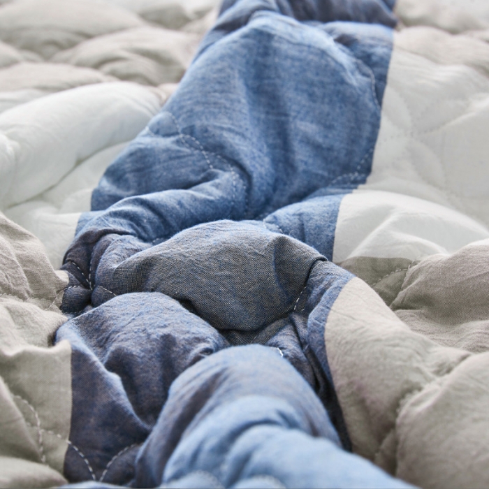 91家纺网 家纺一手货源 找家纺 久典家居 2019新款色织全棉水洗棉夹棉床笠 兰大格