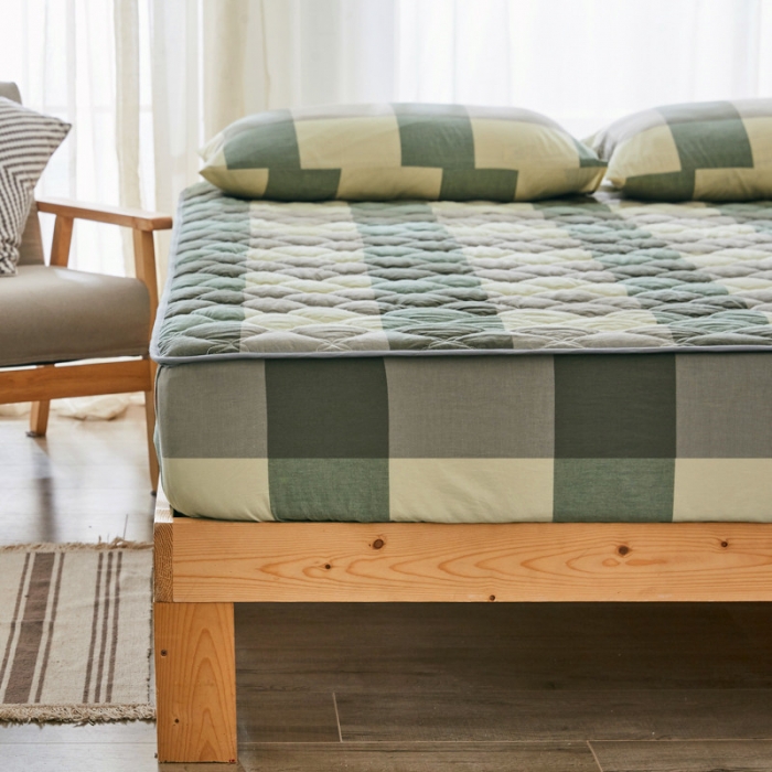 91家纺网 家纺一手货源 找家纺 久典家居 2019新款色织全棉水洗棉夹棉床笠 绿大格