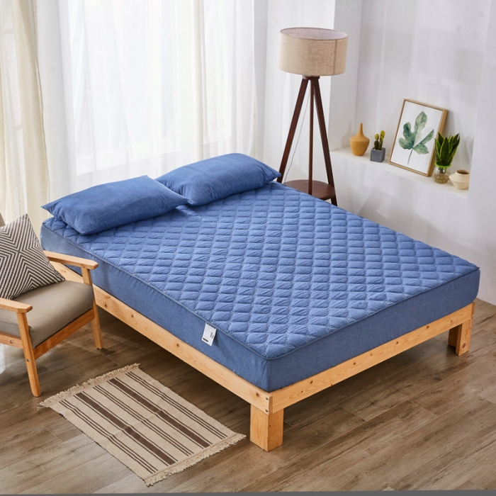 91家纺网 家纺一手货源 找家纺 久典家居 2019新款色织全棉水洗棉夹棉床笠 运动蓝