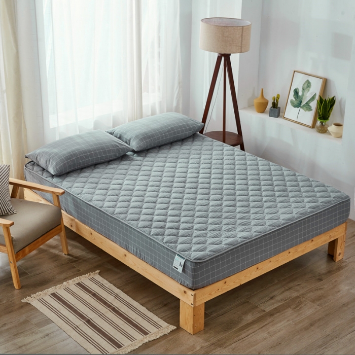 91家纺网 家纺一手货源 找家纺 久典家居 2019新款色织全棉水洗棉夹棉床笠 中灰格