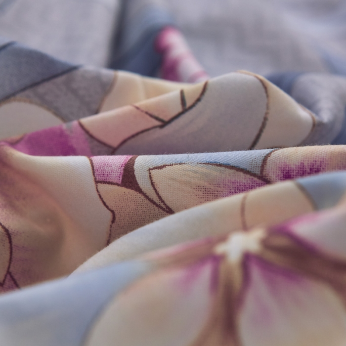 91家纺网 家纺一手货源 找家纺 雲归梦家纺2019新款13372全棉活性大版四件套静待花开粉