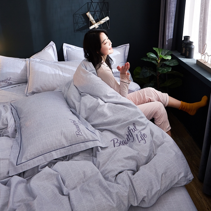 91家纺网 家纺一手货源 找家纺 雲归梦 北欧简约全棉绣花四件套 圣托里尼-白灰