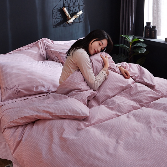 91家纺网 家纺一手货源 找家纺 雲归梦 北欧简约全棉绣花四件套 圣托里尼-格粉