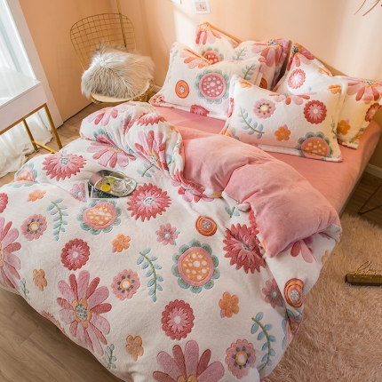 91家纺网 家纺一手货源 找家纺 川悦生活 2019新款立体雪花绒四件套 彩虹花