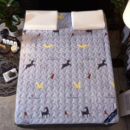 91家纺网 家纺一手货源 找家纺 （总）寐珂家纺 2025新款学生绗缝薄款印花防滑床垫