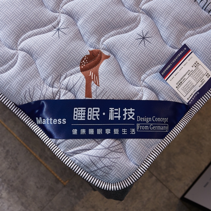 91家纺网 家纺一手货源 找家纺 寐珂家纺 2025新款学生绗缝薄款印花防滑床垫 动物森林