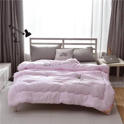 91家纺网 家纺一手货源 找家纺 娇逸纺织 超细水洗棉绣花玫瑰系列冬被 粉色