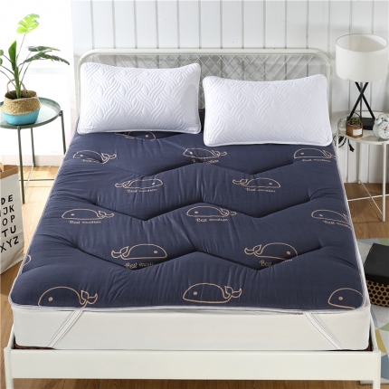 91家纺网 家纺一手货源 找家纺 爱喔家纺 2018新款加厚磨毛床垫 鲸鱼