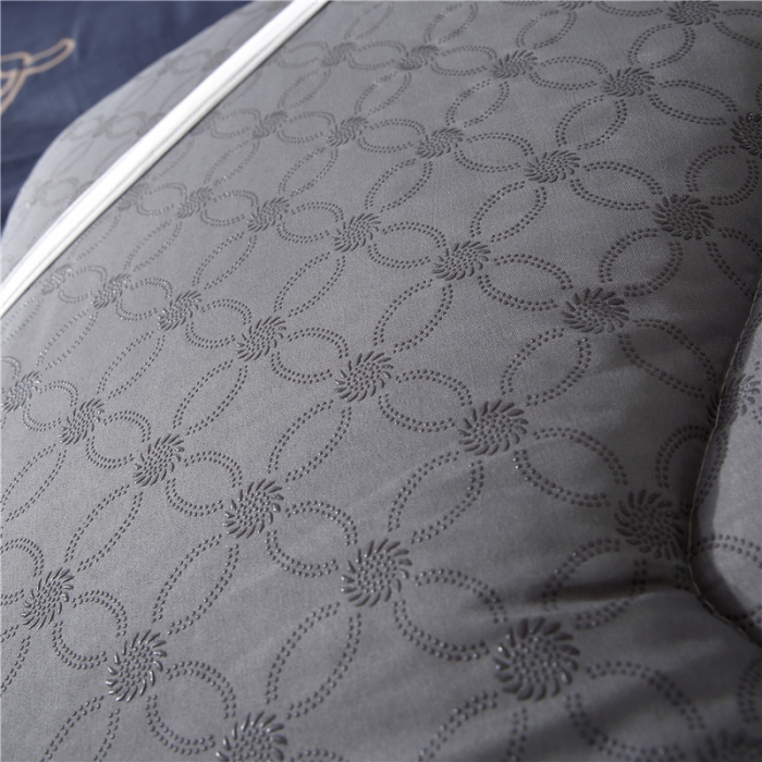 91家纺网 家纺一手货源 找家纺 爱喔家纺 2018新款加厚磨毛床垫 鲸鱼