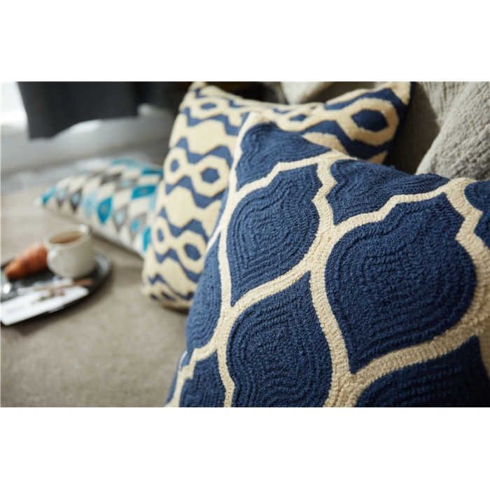 91家纺网 家纺一手货源 找家纺 918家纺 满绣毛巾抱枕 墨尔本（格）