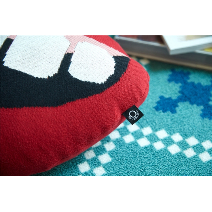 91家纺网 家纺一手货源 找家纺 918家纺 Moon 1969针织抱枕 大金牙